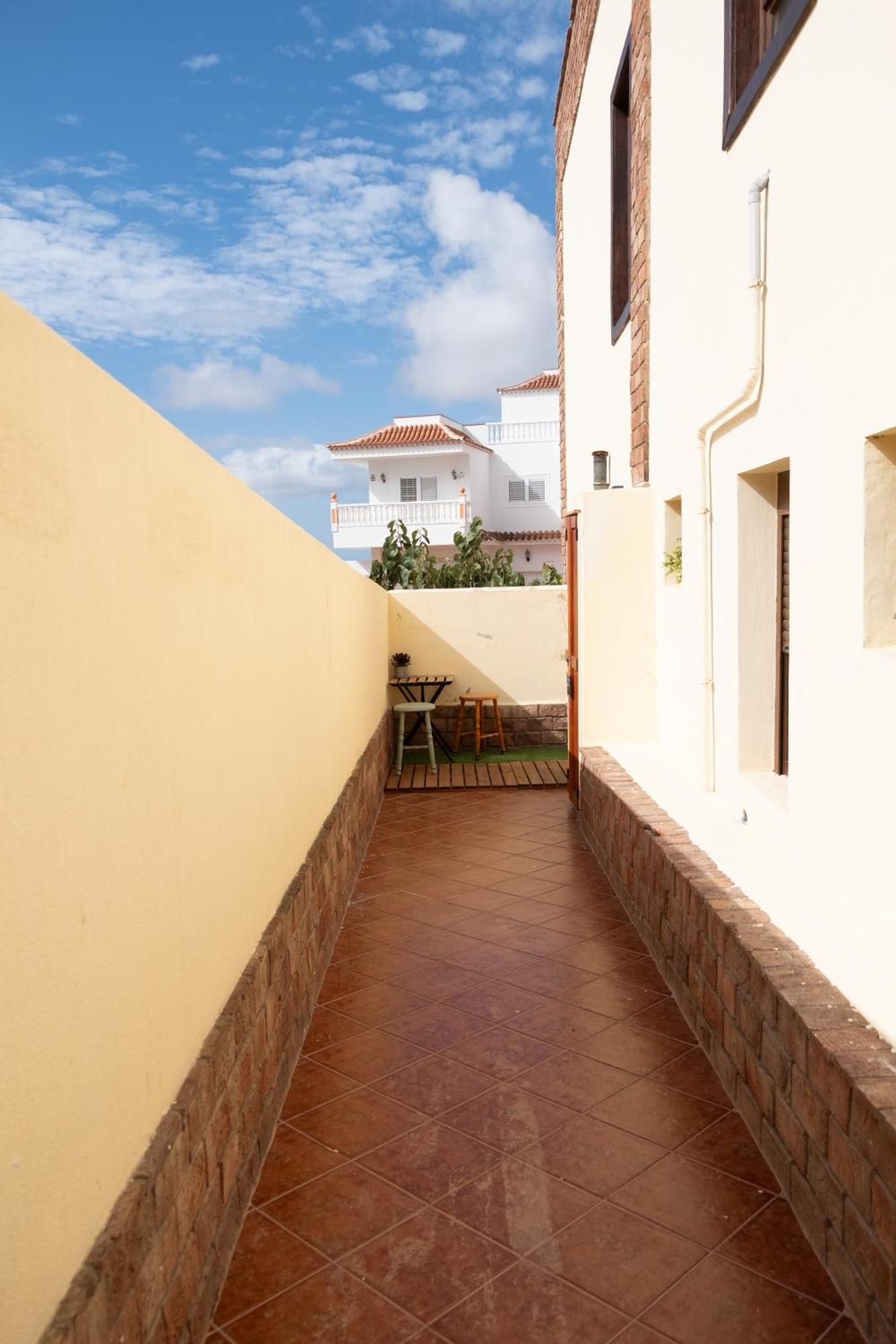 Nisha Apartment San Miguel de Abona Bagian luar foto
